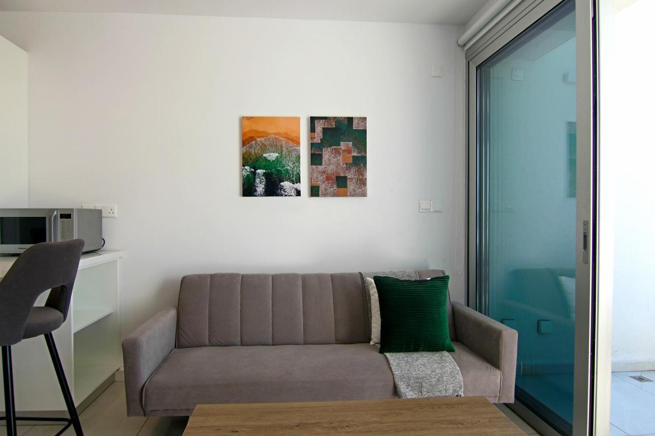 Phaedrus Living - Seaside Executive Flat Harbour 203 Apartment Paphos ภายนอก รูปภาพ