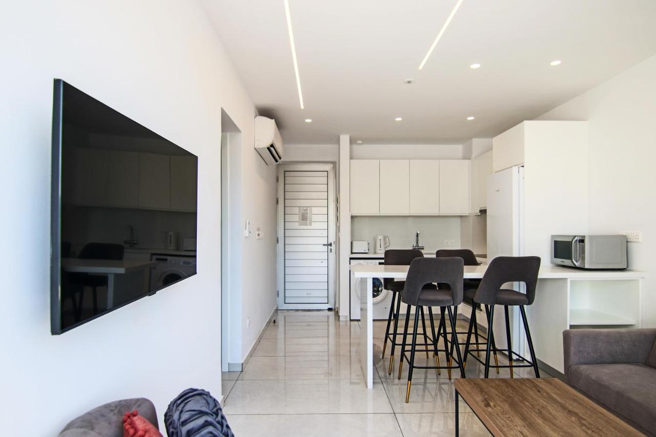 Phaedrus Living - Seaside Executive Flat Harbour 203 Apartment Paphos ภายนอก รูปภาพ