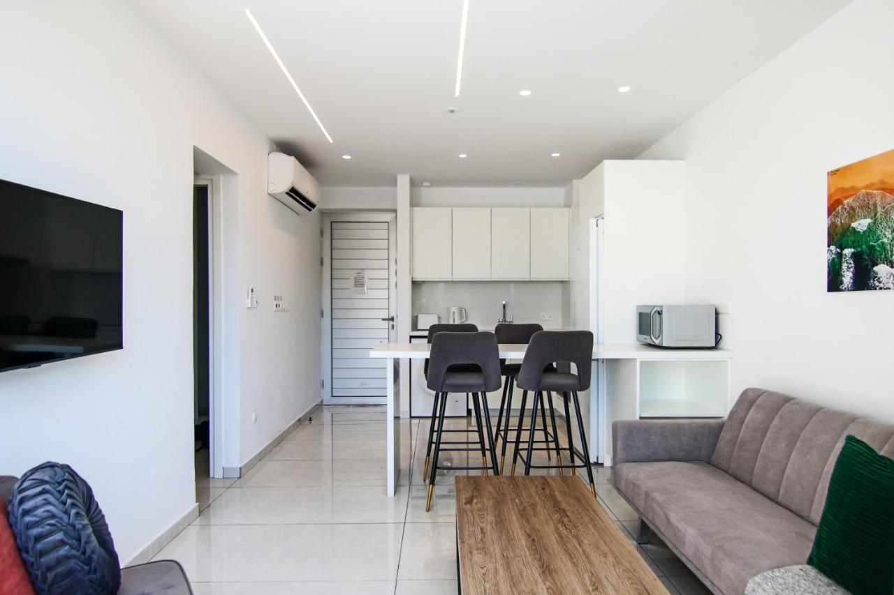 Phaedrus Living - Seaside Executive Flat Harbour 203 Apartment Paphos ภายนอก รูปภาพ